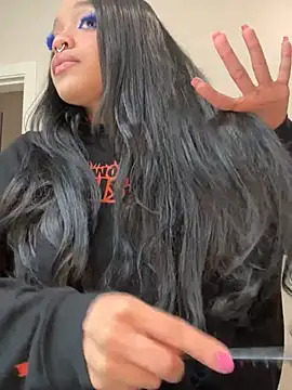 Snapshot of afavoredangel chatting on February 16, 2026, 3:27 am afavoredangel online show from February 16, 2026, 3:27 am