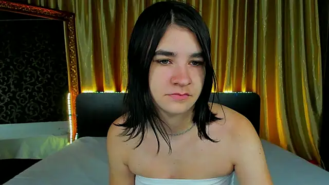 Snapshot of _Polly_Love_ chatting on October 9, 2025, 6:03 am Polly Love online show from October 9, 2025, 6:03 am