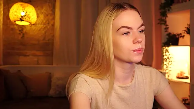 Snapshot of sn0w_barbie chatting on December 5, 2025, 9:41 am sn0w barbie online show from December 5, 2025, 9:41 am