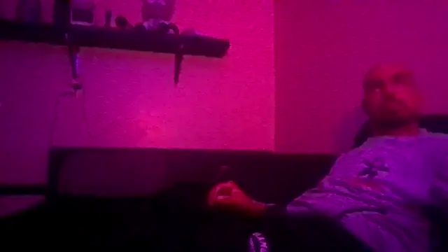 Snapshot of nakedtony81 chatting on December 22, 2025, 4:01 am nakedtony81 online show from December 22, 2025, 4:01 am
