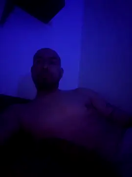 Snapshot of nakedtony81 chatting on January 12, 2026, 1:51 pm nakedtony81 online show from January 12, 2026, 1:51 pm