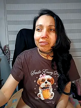 KimPielCanela online show from October 5, 2025, 10:44 pm