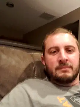 Snapshot of MrMechanic38 chatting on March 1, 2025, 3:05 pm MrMechanic38 online show from March 1, 2025, 3:05 pm