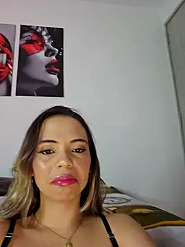 Snapshot of Antonella2_m chatting on October 4, 2025, 5:03 pm Antonella2 m online show from October 4, 2025, 5:03 pm