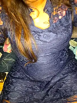 Snapshot of IndieSM chatting on September 25, 2025, 7:42 pm IndieSM online show from September 25, 2025, 7:42 pm