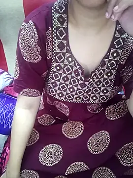 Snapshot of yourtamilcouple chatting on February 10, 2026, 10:53 pm yourtamilcouple online show from February 10, 2026, 10:53 pm