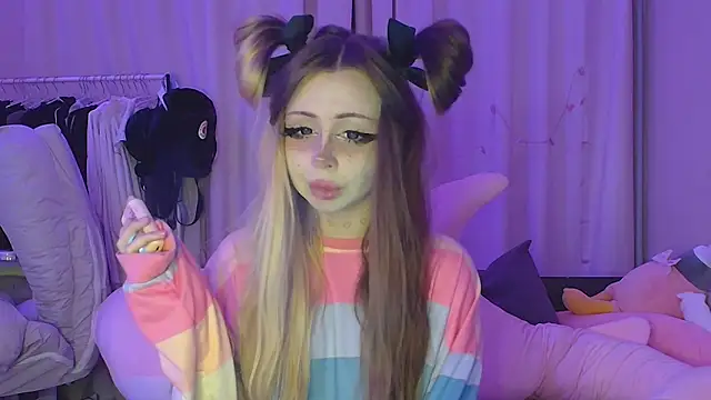 suemeow online show from April 12, 2026, 8:23 pm