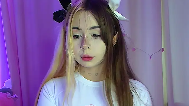 Snapshot of suemeow chatting on December 10, 2024, 10:17 am suemeow online show from December 10, 2024, 10:17 am