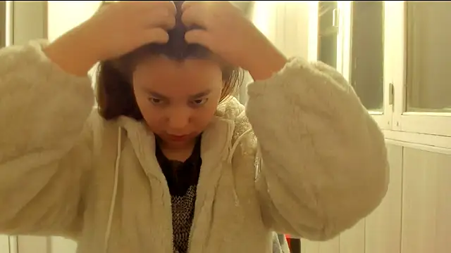 LunaXmii online show from December 18, 2025, 1:11 am