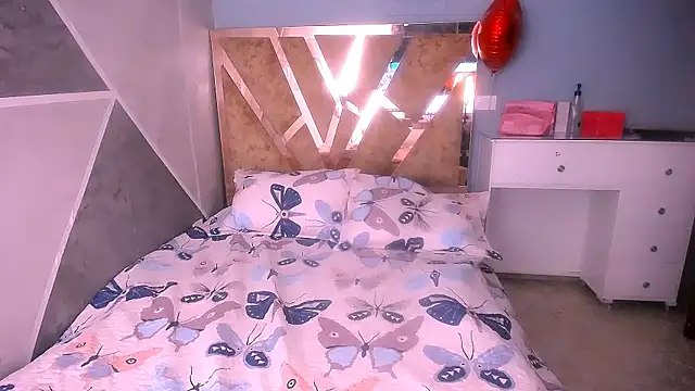 Snapshot of hannamour chatting on October 9, 2025, 10:21 pm hannamour online show from October 9, 2025, 10:21 pm