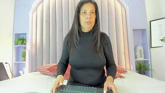 JaylaScott   online show from March 8, 2026, 11:35 am