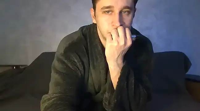Snapshot of Frank07021 chatting on January 15, 2025, 1:45 am Frank07021 online show from January 15, 2025, 1:45 am