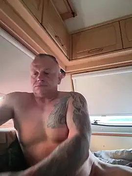 Snapshot of JakubW79 chatting on May 25, 2026, 4:12 am JakubW79 online show from May 25, 2026, 4:12 am