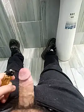 Snapshot of Can08778 chatting on December 3, 2025, 12:01 am Can08778 online show from December 3, 2025, 12:01 am