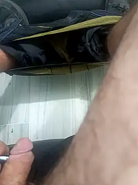 Snapshot of Can08778 chatting on November 5, 2025, 9:51 pm Can08778 online show from November 5, 2025, 9:51 pm