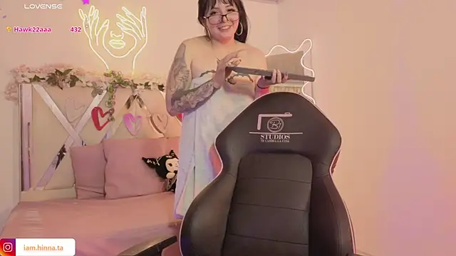 hina tay online show from January 7, 2026, 7:13 am