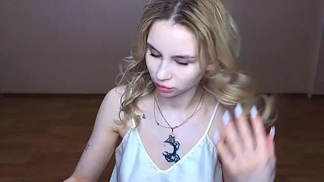 Snapshot of doll_barbieee chatting on March 9, 2025, 8:21 pm doll barbieee online show from March 9, 2025, 8:21 pm