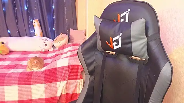 Snapshot of doll_barbieee chatting on February 20, 2025, 7:41 pm doll barbieee online show from February 20, 2025, 7:41 pm