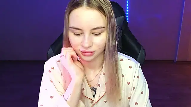 Snapshot of doll_barbieee chatting on March 1, 2025, 12:12 pm doll barbieee online show from March 1, 2025, 12:12 pm