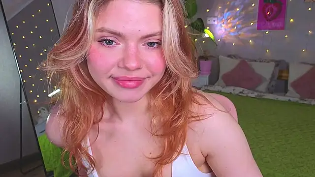 Red  Candy online show from May 21, 2026, 3:20 pm