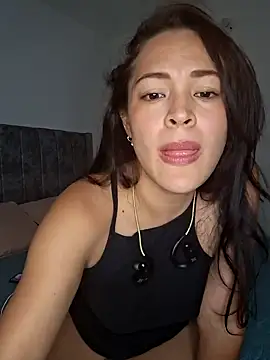 Sara P10 online show from March 21, 2025, 11:23 pm