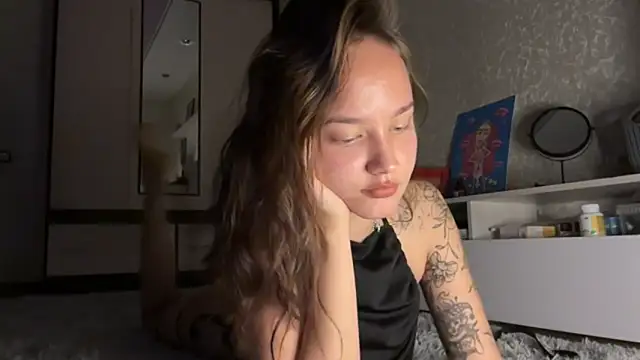 milkyWeyy online show from October 10, 2025, 6:09 pm