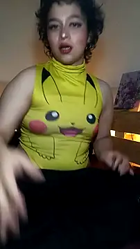 Snapshot of Bitsy_Messy chatting on November 20, 2025, 6:03 am Bitsy Messy online show from November 20, 2025, 6:03 am