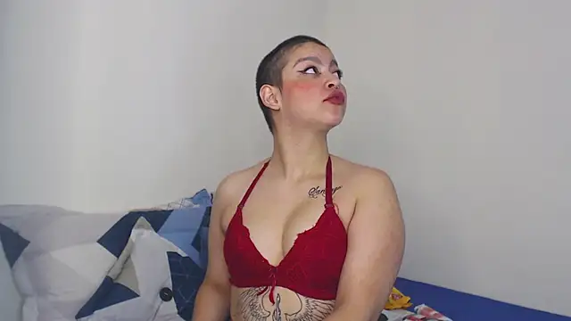 Snapshot of Bitsy_Messy chatting on March 2, 2025, 12:31 am Bitsy Messy online show from March 2, 2025, 12:31 am