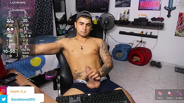 cJuan111 online show from February 22, 2025, 10:42 pm