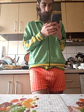 Snapshot of vulpe8400 chatting on December 22, 2025, 11:43 am vulpe8400 online show from December 22, 2025, 11:43 am