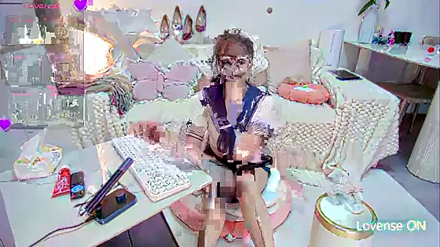 Snapshot of Feifei-cn chatting on November 18, 2025, 1:32 am Feifei-cn online show from November 18, 2025, 1:32 am