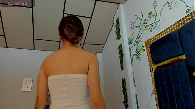 Snapshot of fulfill_fantasies1 chatting on November 15, 2025, 3:21 am fulfill fantasies1 online show from November 15, 2025, 3:21 am