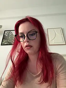 Snapshot of AylaRed chatting on April 23, 2026, 6:09 am AylaRed online show from April 23, 2026, 6:09 am