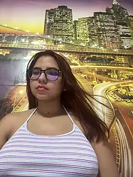 Miapeyton online show from March 11, 2025, 3:34 pm