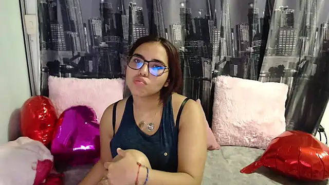 Miapeyton online show from February 14, 2025, 2:28 am