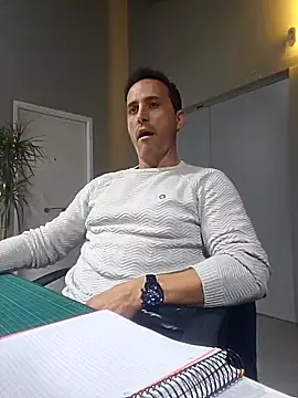 Lucas   81 online show from November 25, 2025, 7:25 pm