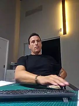 Lucas   81 online show from October 21, 2025, 6:29 pm