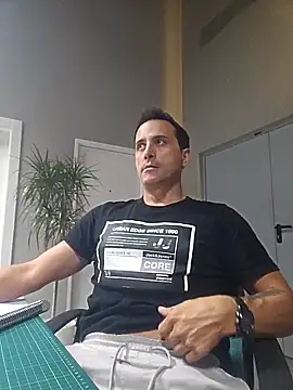 Lucas   81 online show from November 13, 2025, 7:18 pm