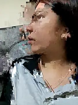 Snapshot of Sara_Brownx chatting on October 8, 2025, 2:57 am Sara Brownx online show from October 8, 2025, 2:57 am