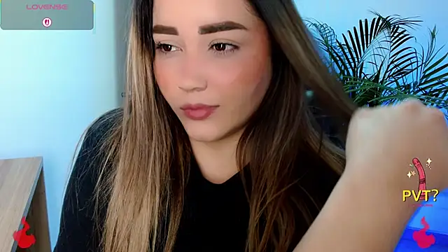 Snapshot of Lucia_star__ chatting on June 11, 2026, 2:25 pm Lucia star online show from June 11, 2026, 2:25 pm