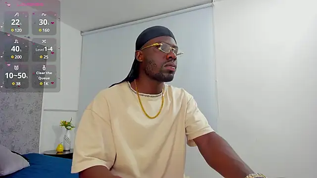 Latrellx7 online show from March 20, 2025, 11:27 am