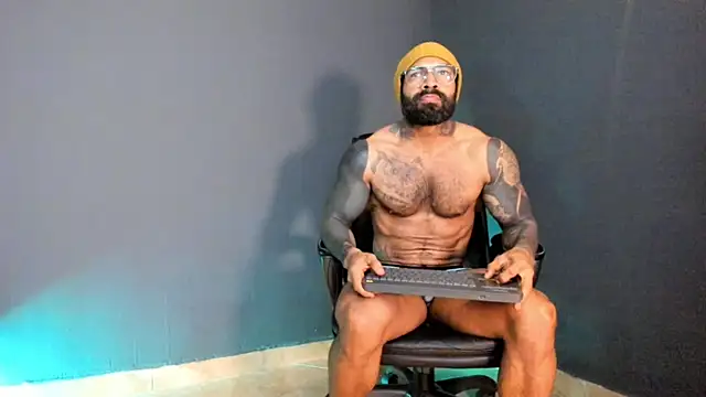Snapshot of Brock_hurn1 chatting on February 19, 2025, 2:23 am Brock hurn1 online show from February 19, 2025, 2:23 am