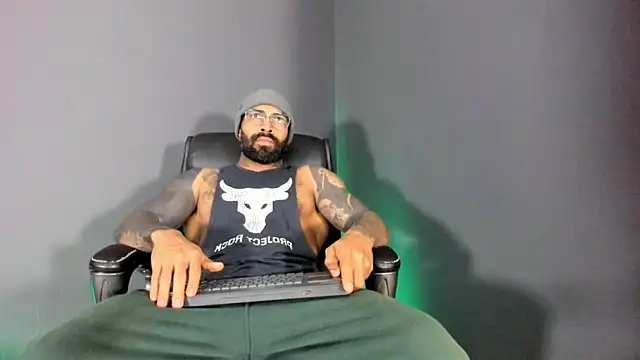 Snapshot of Brock_hurn1 chatting on February 18, 2025, 12:15 am Brock hurn1 online show from February 18, 2025, 12:15 am