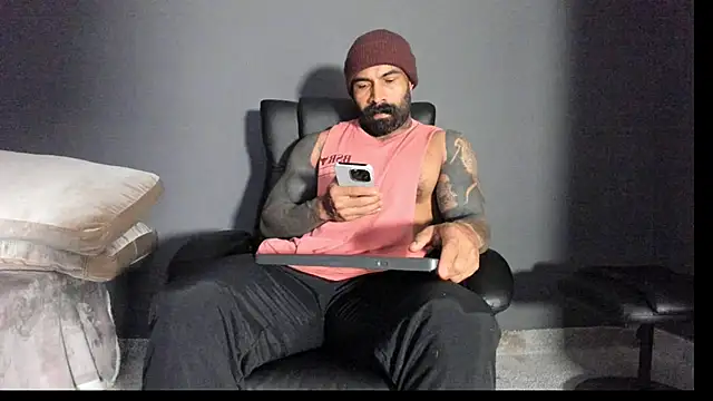 Snapshot of Brock_hurn1 chatting on September 29, 2025, 12:50 am Brock hurn1 online show from September 29, 2025, 12:50 am