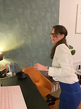 Thunder-Cunt online show from February 6, 2026, 3:30 pm