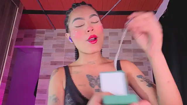 Snapshot of Dolcee_zoe chatting on February 14, 2026, 10:32 pm Dolcee zoe online show from February 14, 2026, 10:32 pm