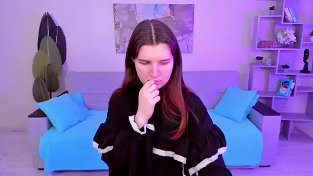 Snapshot of BonneyLove chatting on February 17, 2025, 6:28 pm BonneyLove online show from February 17, 2025, 6:28 pm