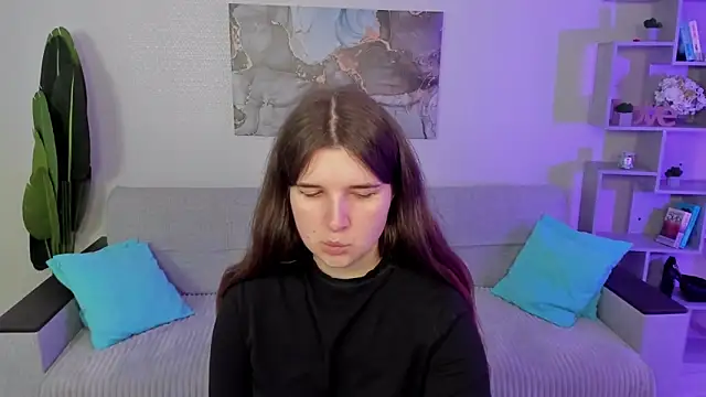 Snapshot of BonneyLove chatting on October 13, 2025, 9:38 pm BonneyLove online show from October 13, 2025, 9:38 pm