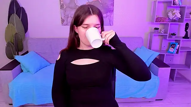 Snapshot of BonneyLove chatting on February 14, 2025, 9:32 pm BonneyLove online show from February 14, 2025, 9:32 pm