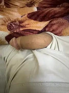 Snapshot of hamed-697 chatting on February 14, 2025, 8:37 pm hamed-697 online show from February 14, 2025, 8:37 pm